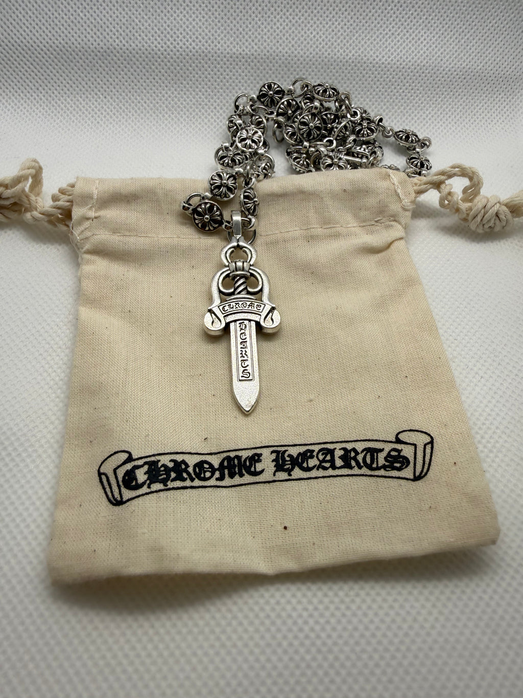 Chrome hearts стил колиета