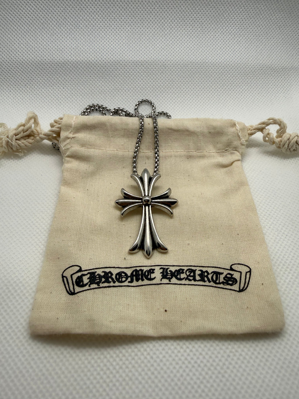 Chrome hearts стил колиета