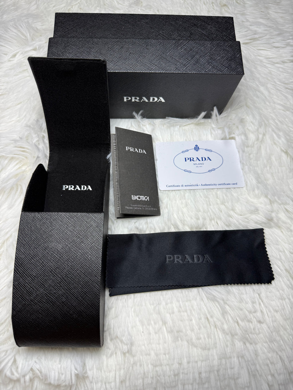 Prada Слънчеви очила